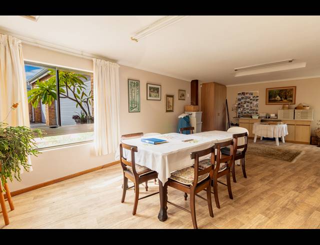3 BEDROOM HOUSE FOR SALE IN VAN RIEBEECKSTRAND
